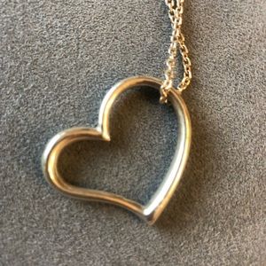 Silver ❤️ necklace 💕 ❤️ ♥️ 💜